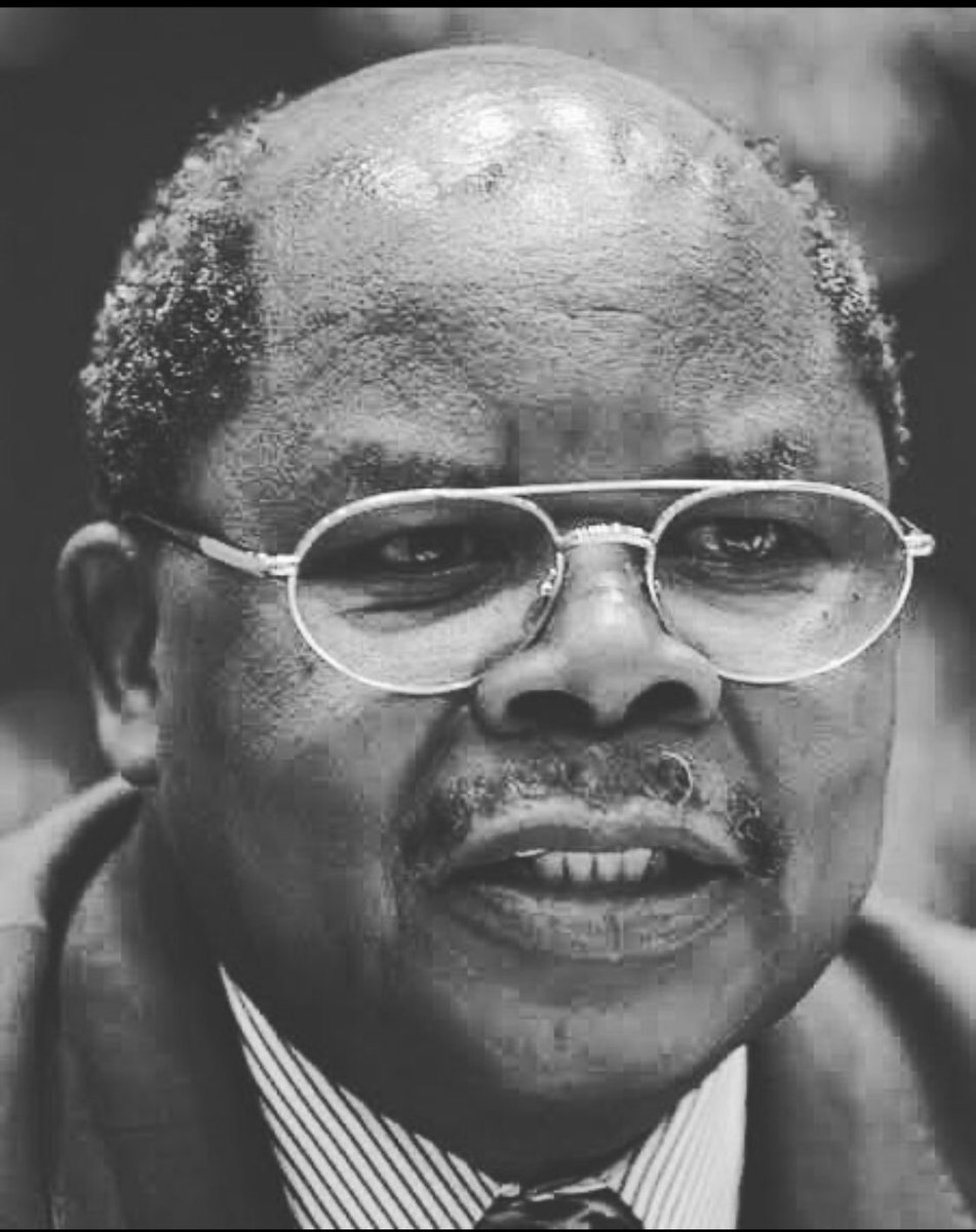 Darweesh_9699's tweet photo. RIP former 3rd President of United Rebublic of Tanzanian H.E Benjamin Mkapa 😔😔🤲🏾 https://t.co/kNvpym4T66