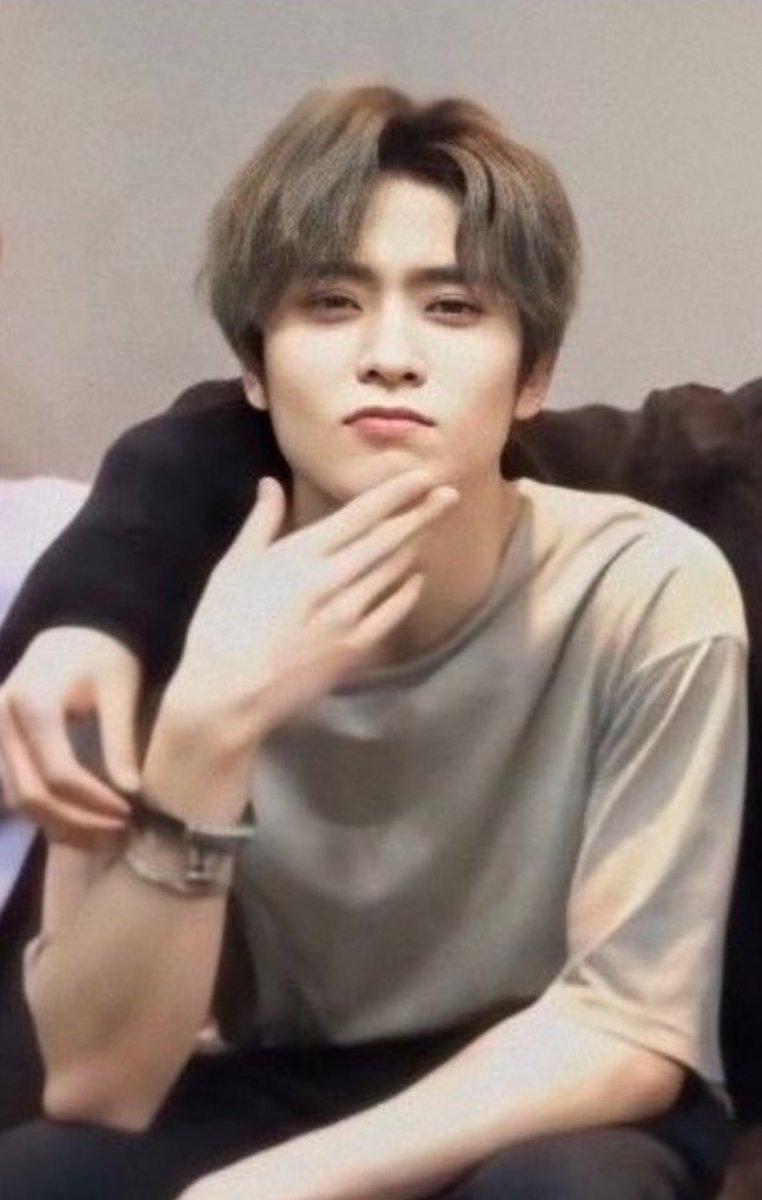 frat boy jaehyun; a thread