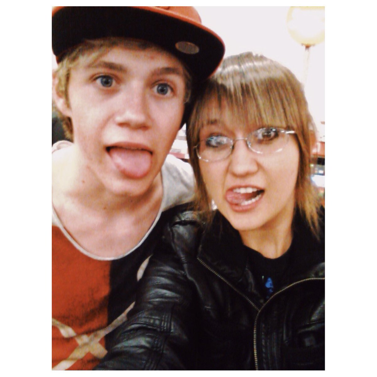 SarahMOnline's tweet image. NIALL @NiallOfficial 😌 u r such a sweet lil bean. Thank u for always making us laugh our asses off. I’ve had so much fun following your career and I still listen to your music with my loved ones. I literally cuddle to your music. lol. #10YearsOf1D #10YearsWithOneDirection