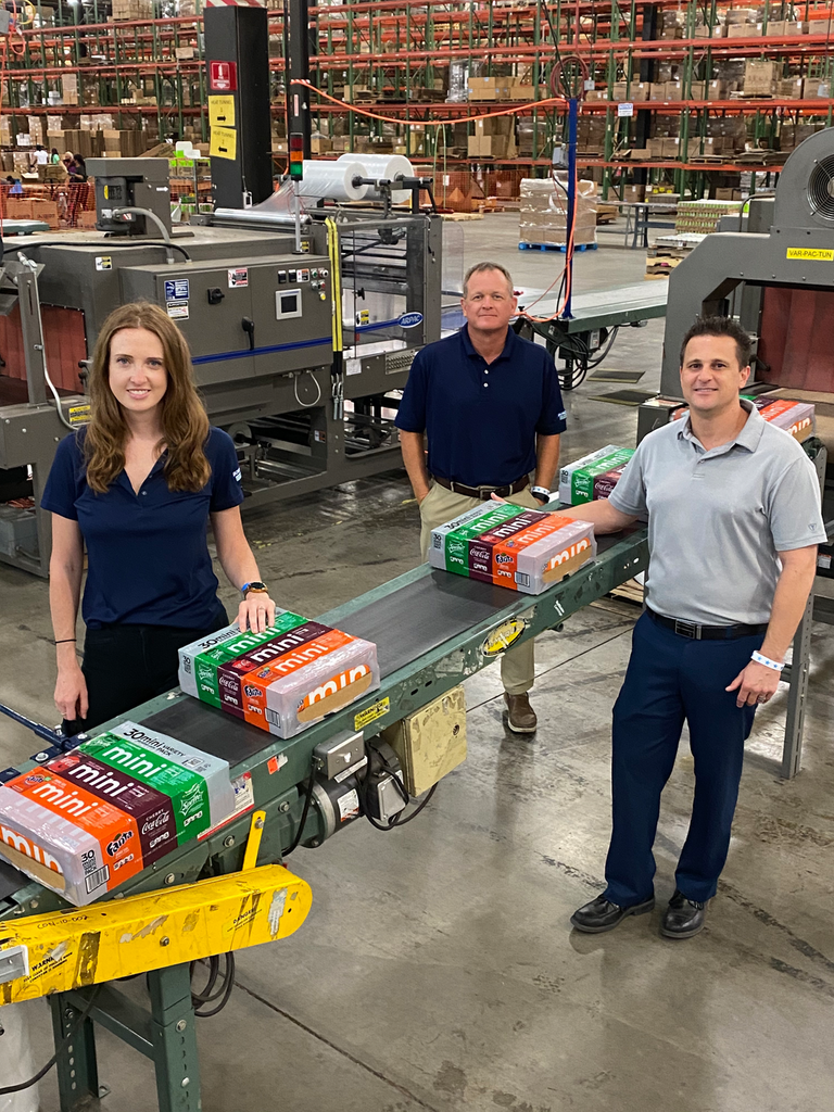 packagingworld's tweet photo. @aptargroup multipack #shrinkwrapper for print-registered film produces @CokeCCBCC Variety Packs: https://t.co/oozPLBIEBo @pacbonded #contractpackaging https://t.co/NMTsqd5c9F