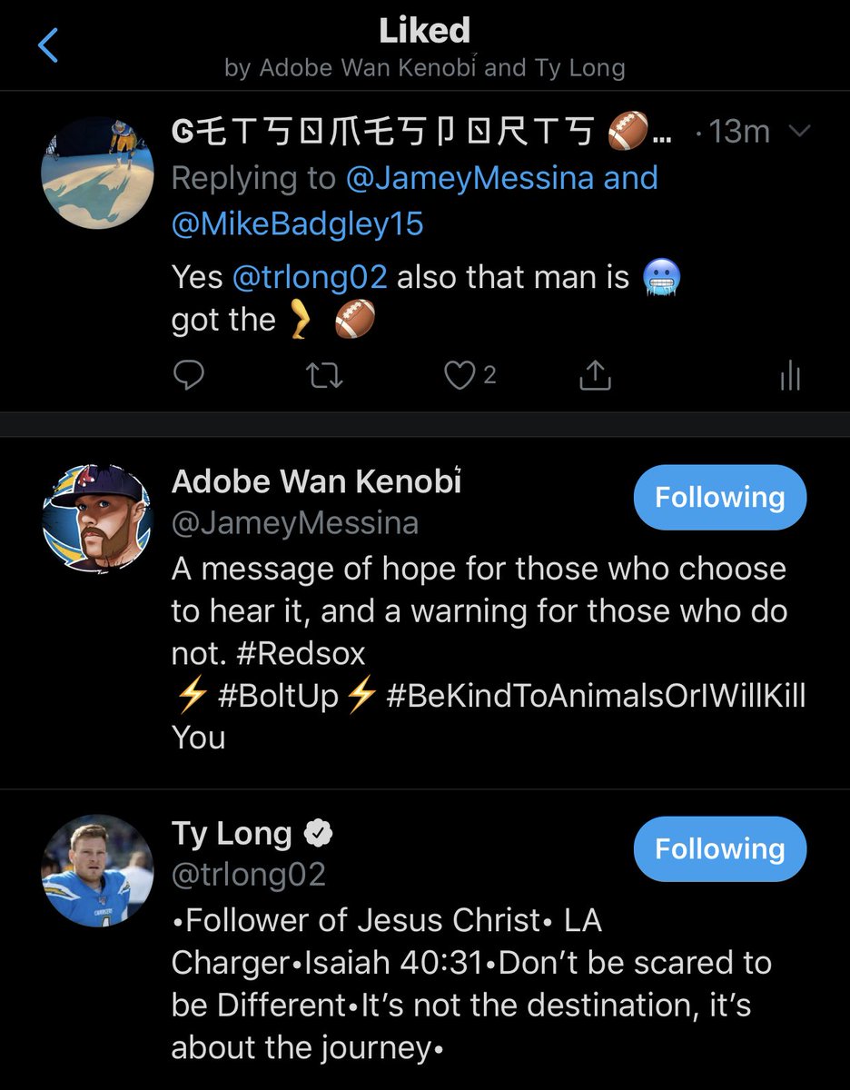 getsomesports's tweet photo. K so first a ❤️ from
the 🎸 🤘🏼⚡️ @AustinEkeler
and now the☝🏼& only 🔥⚡️🦵🏈
@trlong02 just came with the ❤️
I’m losing my mind rn 🙏🏼 😊
#BoltFam loves u #TyLong 💯 https://t.co/k0R4SxgKYT