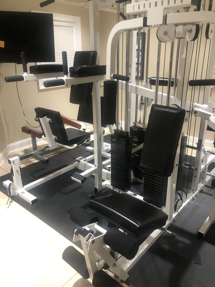 Bigfootsdad11's tweet photo. Gym quality workout set. Barely used. Asking $4000
Dumbbells not included but mats are. https://t.co/ntra6IKsaV