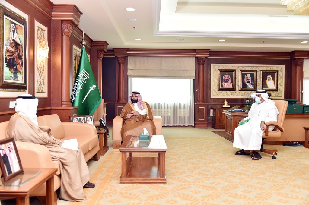 HRHPMAMALSAUD's tweet photo. سيدي صاحب السمو الملكي #الأمير_محمد_بن_عبدالعزيز  #نائب_أمير_منطقة_جازان يلتقي الرئيس العام للهيئة العامة للأرصاد وحماية البيئة المكلف مؤكدا على دور الهيئة الهام في عمليات الرصد لكافة الظواهر والعمل على حماية #البيئة بالمنطقة وفق المعايير والأنظمة المتبعة
#جازان
@PmeMediacen https://t.co/y78d7kCr4h