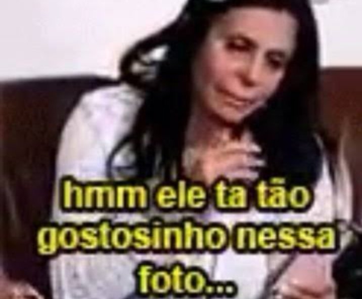 LoucaThread's tweet photo. Ela subiu, colocou a mochila na cama e falou que ia colocar um pijama , até então tudo numa boa só que ela começou a se trocar na minha frente e eu com a babá até escorrendo no canto da boca , como a fdp era gostosa https://t.co/ZIBRDo1gPX