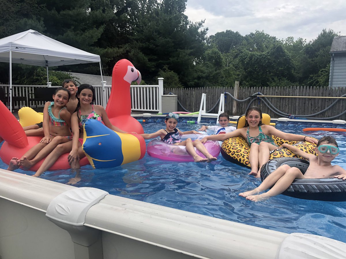 92profm's tweet photo. Pool Party Time! π¦ Stop No. 1: Riverside to float around with Cha-Cha & Squad! The @BlockIsleFerry passes, @air_anchor keychains & PRO-FM masks were a big splash! Thank you, @Charyzma_44! Swim over to https://t.co/lLkknRGEbL & register now! ππ»ββοΈ #PoolPatrol https://t.co/922vgfe58Q