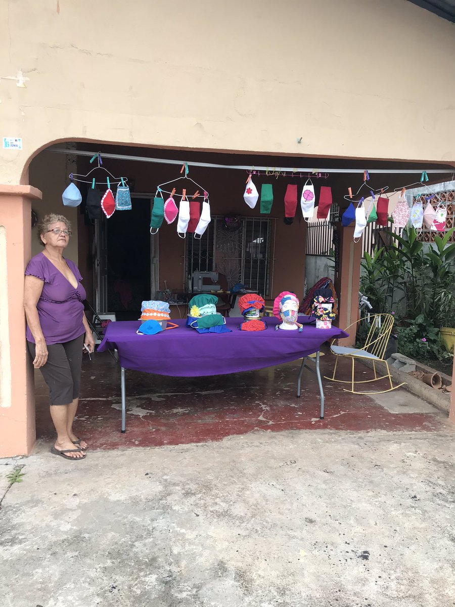 Marialeepg's tweet photo. Esta señora se dedica a coser vive en paraíso #1 (santiago) me pidió que porfavor la subiera en las redes para así llegarle a más gente y que colaboren con ella💗🥺 https://t.co/9o8caAGB3o