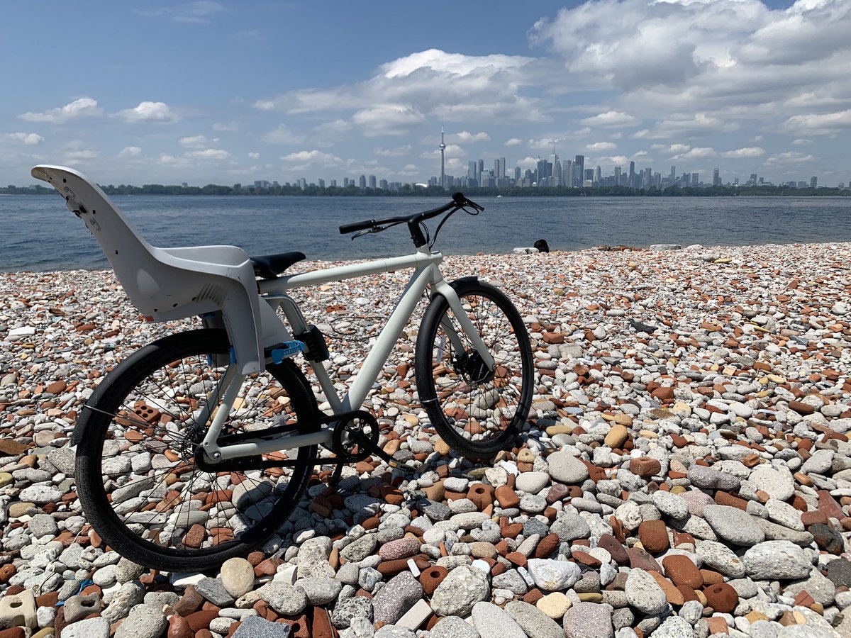 dEbdEb29's tweet photo. @VanMoof Vanmoof rides Toronto https://t.co/ncuLnmw5jz