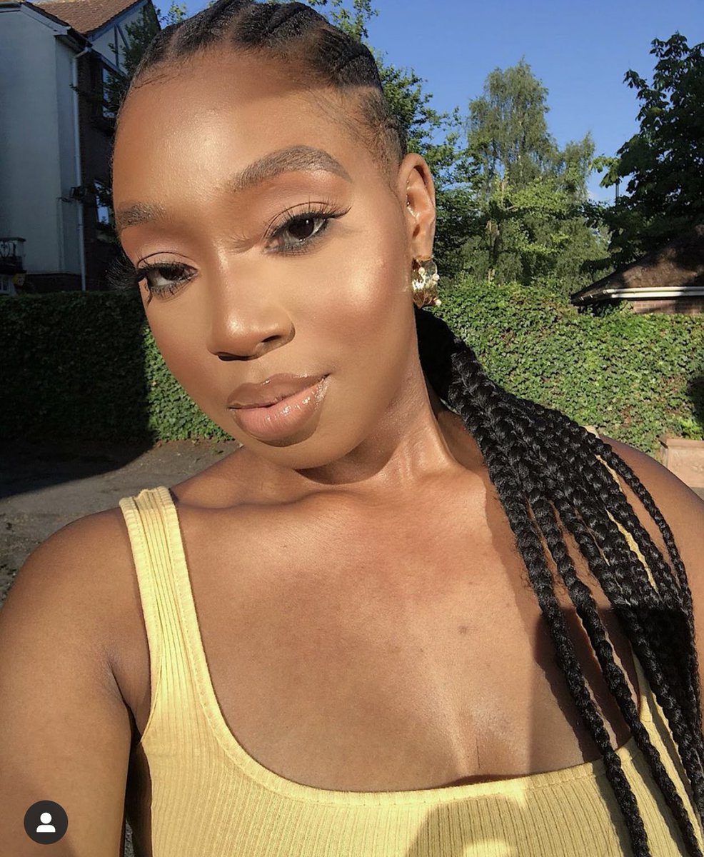 SFJEWELLERRY's tweet photo. SF BAE in our Brianne hoops, gold rigged hoops adorned with pearls shop this look here >>> https://t.co/jewqnDQWOA https://t.co/C5JuNZKDpD