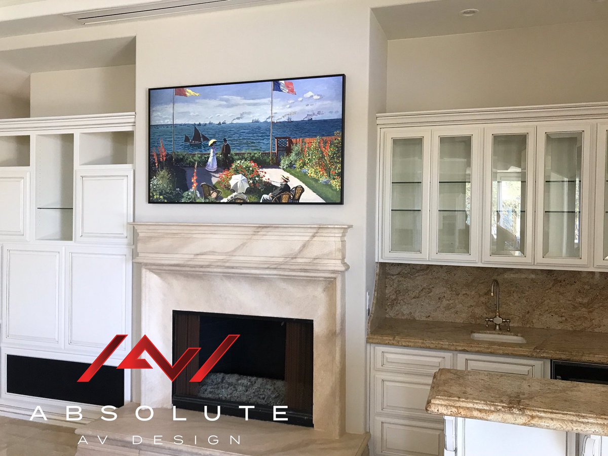 OfficialAAVD's tweet photo. This beautiful custom home has a 65” Samsung Frame TV mounted above a fireplace with five in-ceiling Martin Logan ElectroMotion speakers and a Dynamo 800 floor-standing subwoofer.
#MartinLogan #Samsung #ElectroMotion #FrameTV #LivingRoomGoals #CustomHome https://t.co/pJHegibsOF