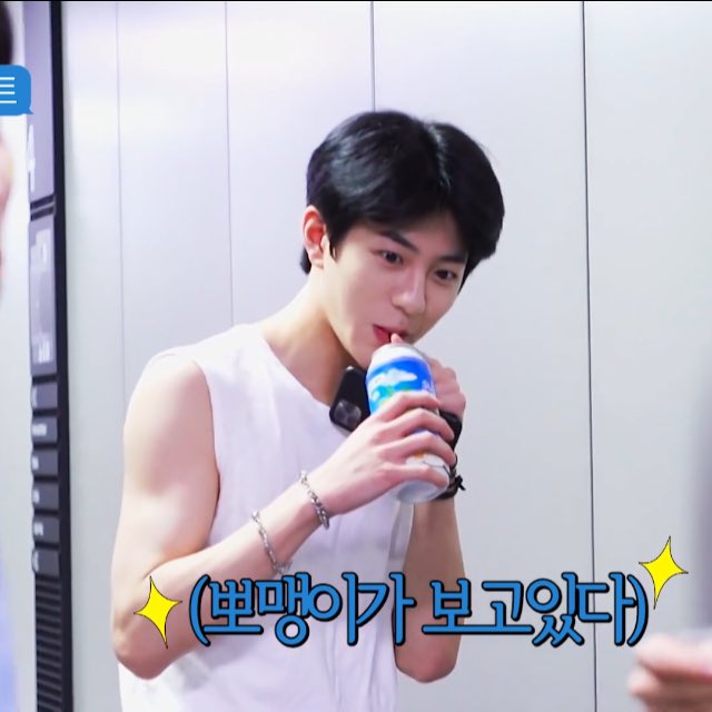 lostjibeom's tweet photo. bomin is forever a babie :< good morning to everyone!! https://t.co/wE92DcTNJe