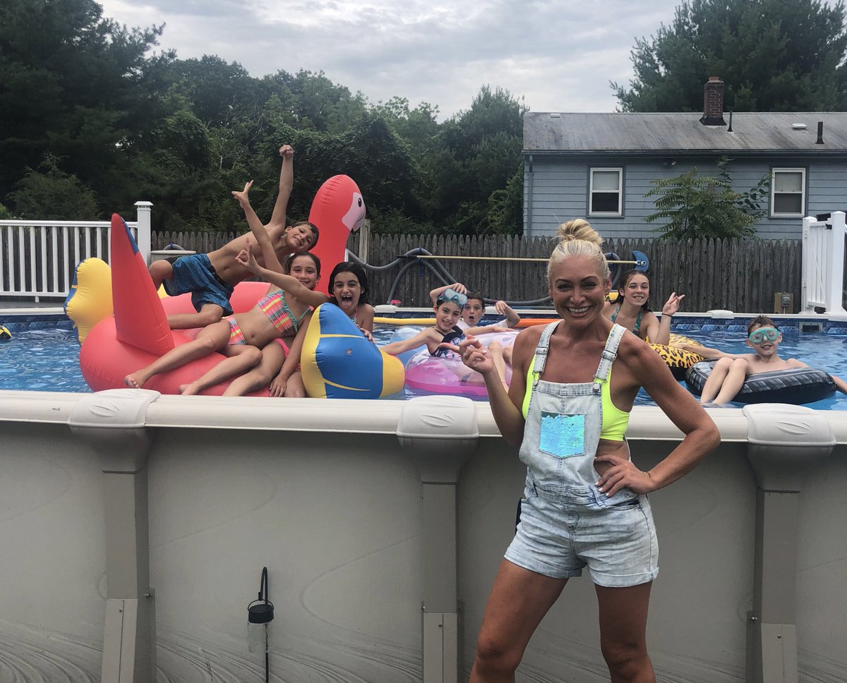 92profm's tweet photo. Warning! Our aqua-holic @barbidoll is patrolling your pool! #PoolPatrolπ¦ https://t.co/BKR6WQ8hY3