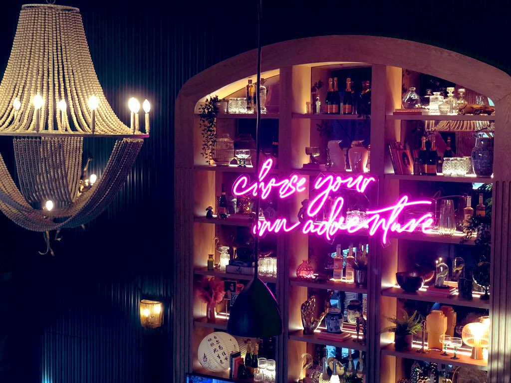 nleighc's tweet photo. about last night✨i choose our adventure🌴1,460 days with you❤️love you so very much https://t.co/pOcLYEF1F6