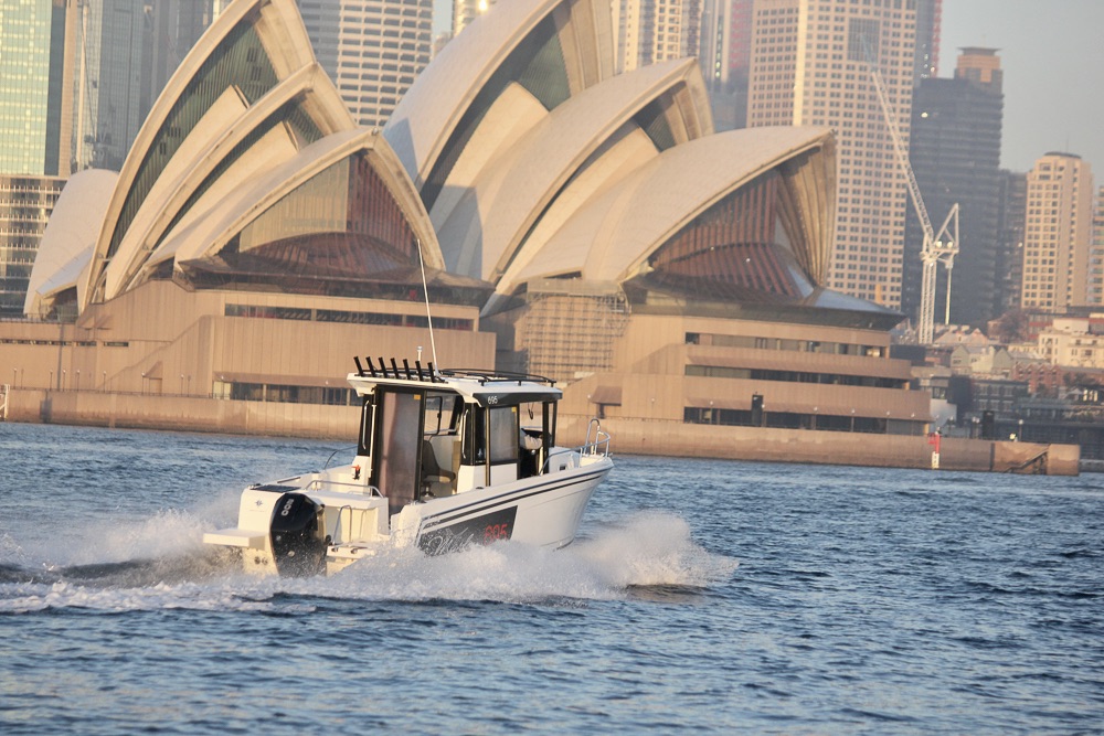 mwmarine's tweet photo. Amazing morning to take some photos of the new Jeanneau 695 Marlin Series 2. It's a great looking boat and very practical for a wide range of uses, not to mention, legally towable. #jeanneau #mercuryoutboards https://t.co/vPG1C467pj