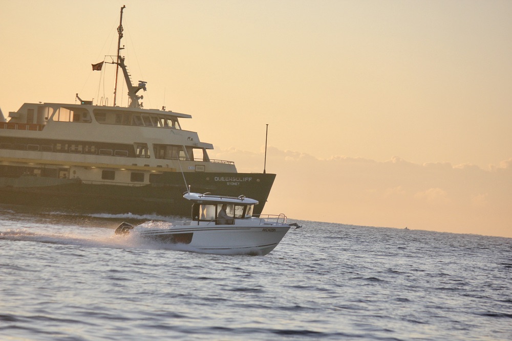 mwmarine's tweet photo. Amazing morning to take some photos of the new Jeanneau 695 Marlin Series 2. It's a great looking boat and very practical for a wide range of uses, not to mention, legally towable. #jeanneau #mercuryoutboards https://t.co/vPG1C467pj