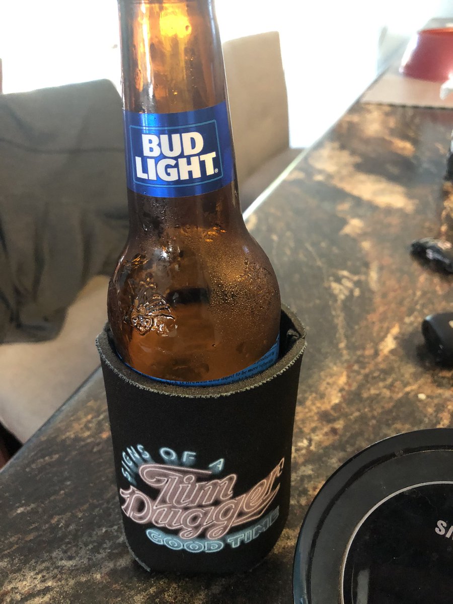 DillonMinges's tweet photo. NASCAR on a Thirsty Thursday! Definitely #signsofagoodtime!!!
@Tim_Dugger https://t.co/G6yA5iwE1q
