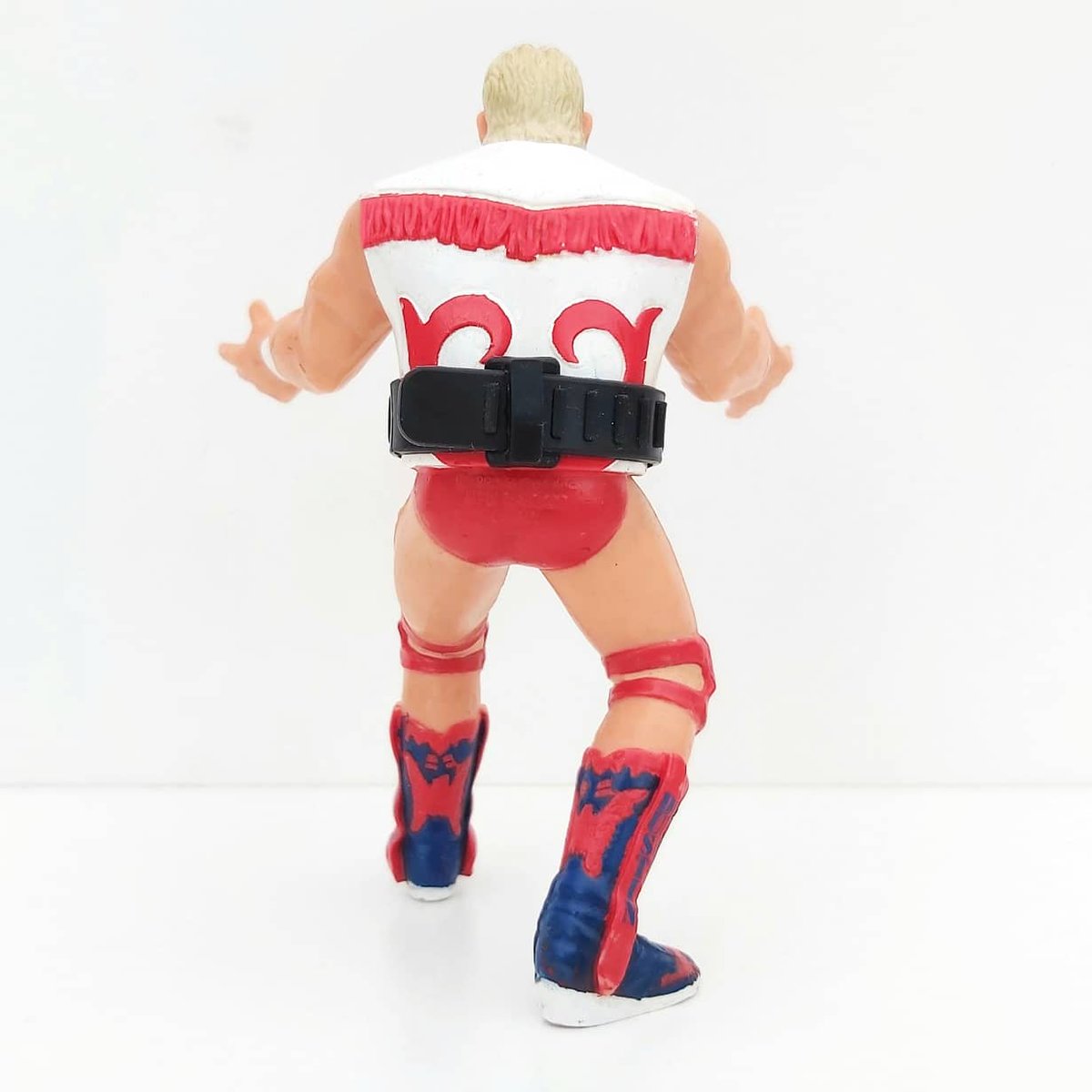 HMan_WFW's tweet photo. The new Retro Belts series 2 World championship, fits comfortably on the wider waist of Galoob Dustin . 😎👍 #galoobwcw #hasbrowwf #wfw https://t.co/vueSWg5Dha
