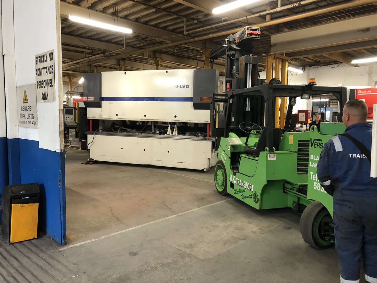 csmsheetmetal's tweet photo. End of the road for this trusted LVD Pressbrake machine after 20 years service making way for new technology https://t.co/k3aH1UDBPQ