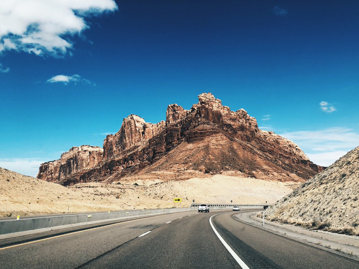 skanktalk's tweet photo. We drove and drove and we made it to a part of the country that’s still green! The roads in Colorado are mostly very good. The roads in the Mojave desert are most definitely not. #roadtrip #isolationvacation https://t.co/3P2jqB8DA4