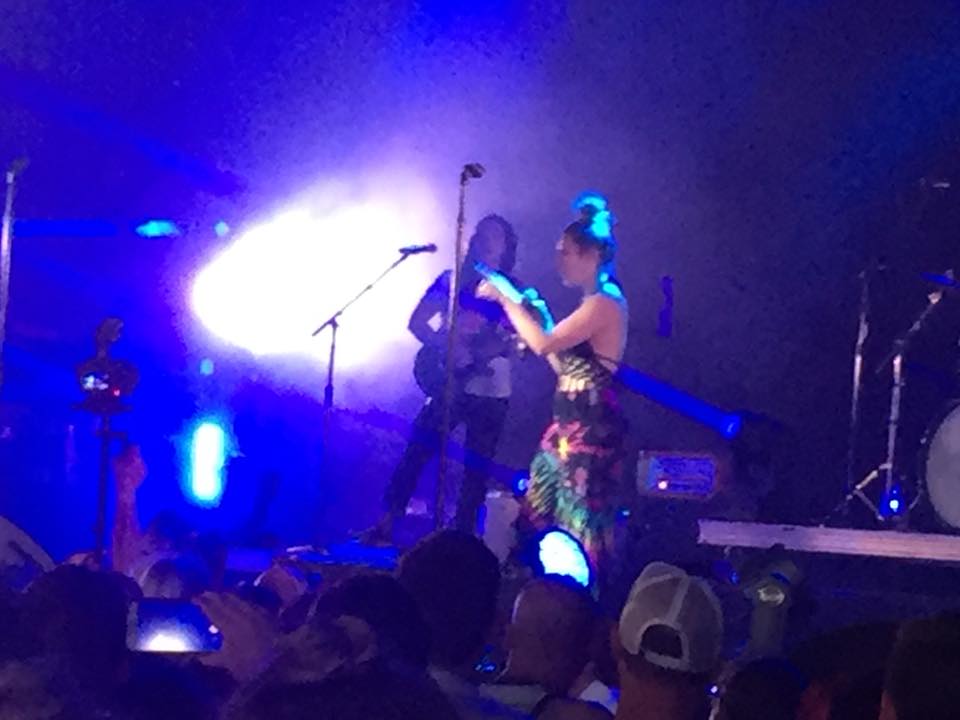 Ed_Betts's tweet photo. @Alt1045Philly @JammminJessie I might be a little biased but I gotta go with our very own @JammminJessie at the #1045BDay show 2 years ago joining @judahandthelion to cover "Mr. Brightside." #1045ReplyAll https://t.co/5sfM4ZaY8P