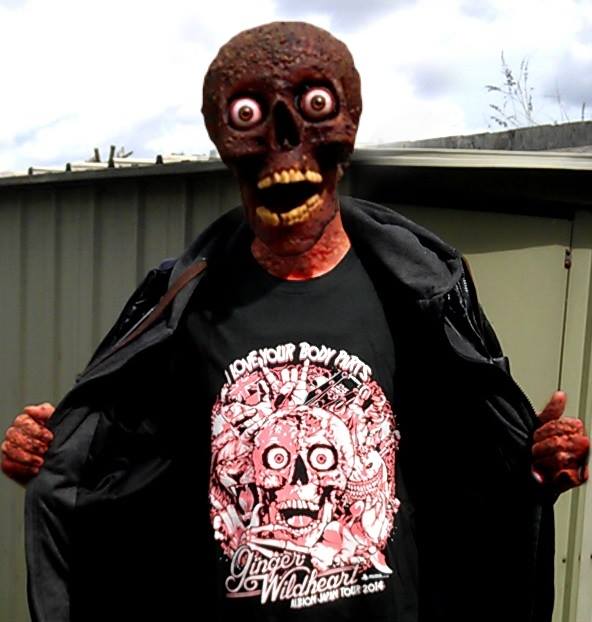 JimReaper12's tweet photo. Greatest Shirt EVER!! @GingerWildheart @TheWildhearts @JimReaper12 https://t.co/VTqO6zBWg2