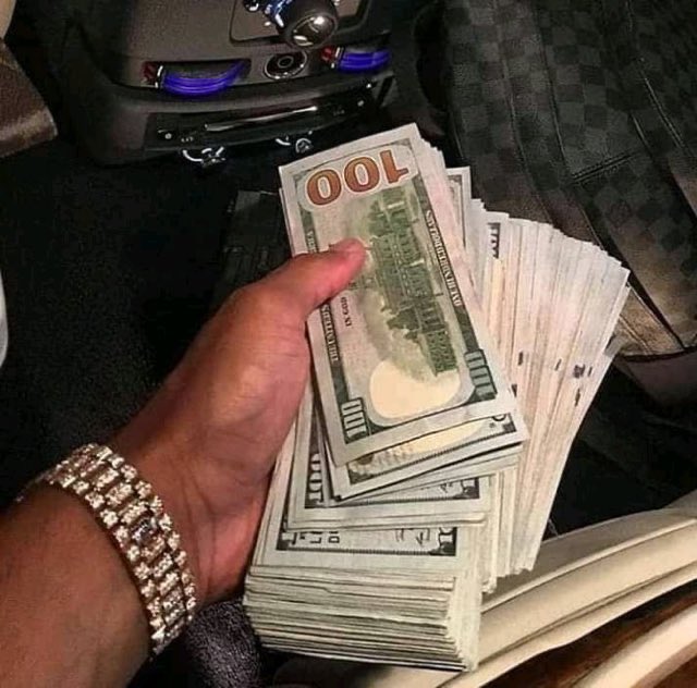 jamesco11892150's tweet photo. Seeking sugar baby for a long time😌I'm gonna be your sugar daddy, first 50 babies to like and retweet, this follow me and DM with your PayPal or cash app  $1000 immediately..Money can never be a problem 💰DM me A$AP only USA and Canada text me on WhatsApp +12673473882 https://t.co/vckc8lYEn5