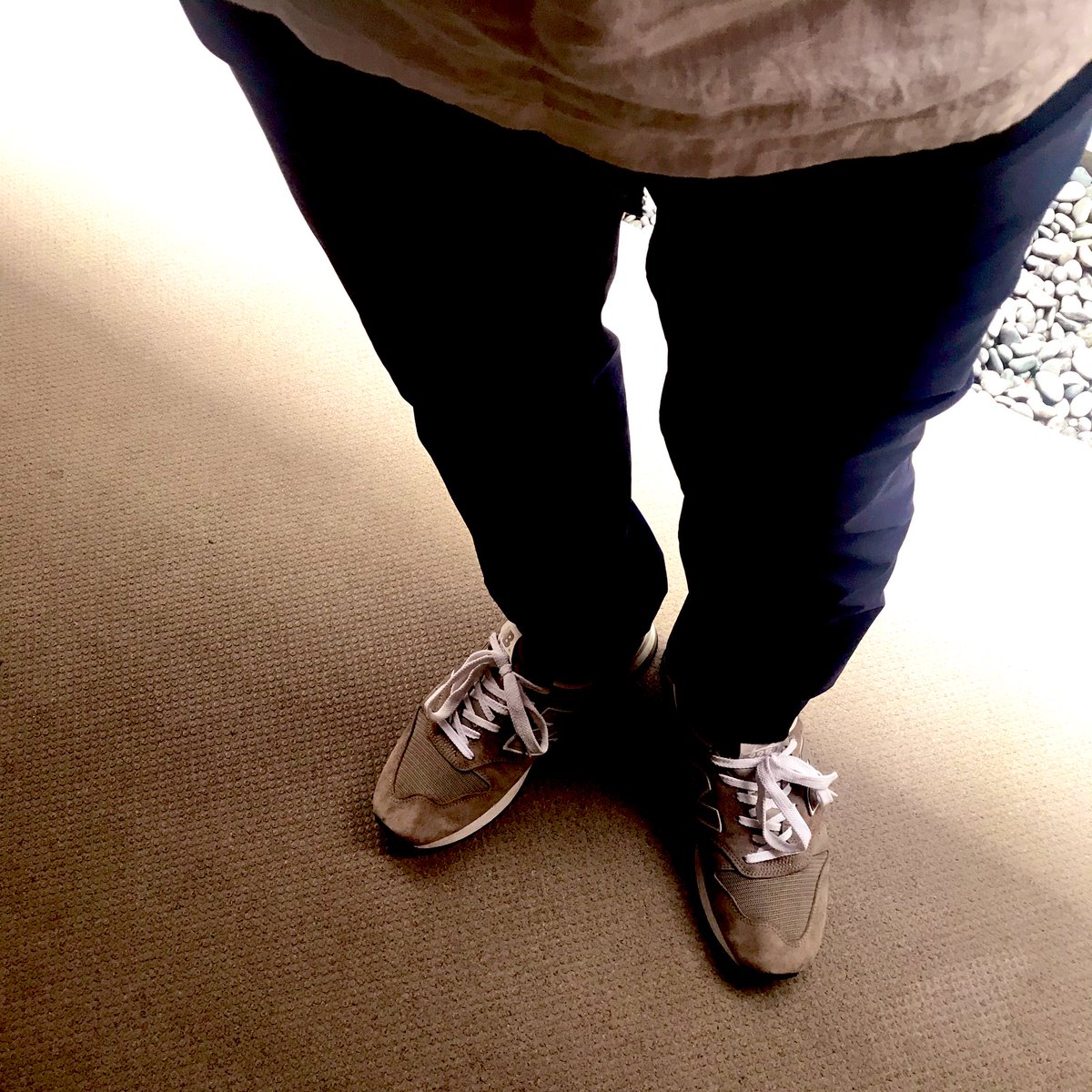 pakusako's tweet photo. 不要だが不急の外出にてご容赦を…
あえて外しのM995
マーガレットのシャツ&グラミチパンツ
都会仕様w
すぐに帰りますよ。
#ニューバランス
#newbalance
#M995
#マーガレットハウエル
#margalethowell
#グラミチ
#gramcci https://t.co/kN9Rx1HsIR