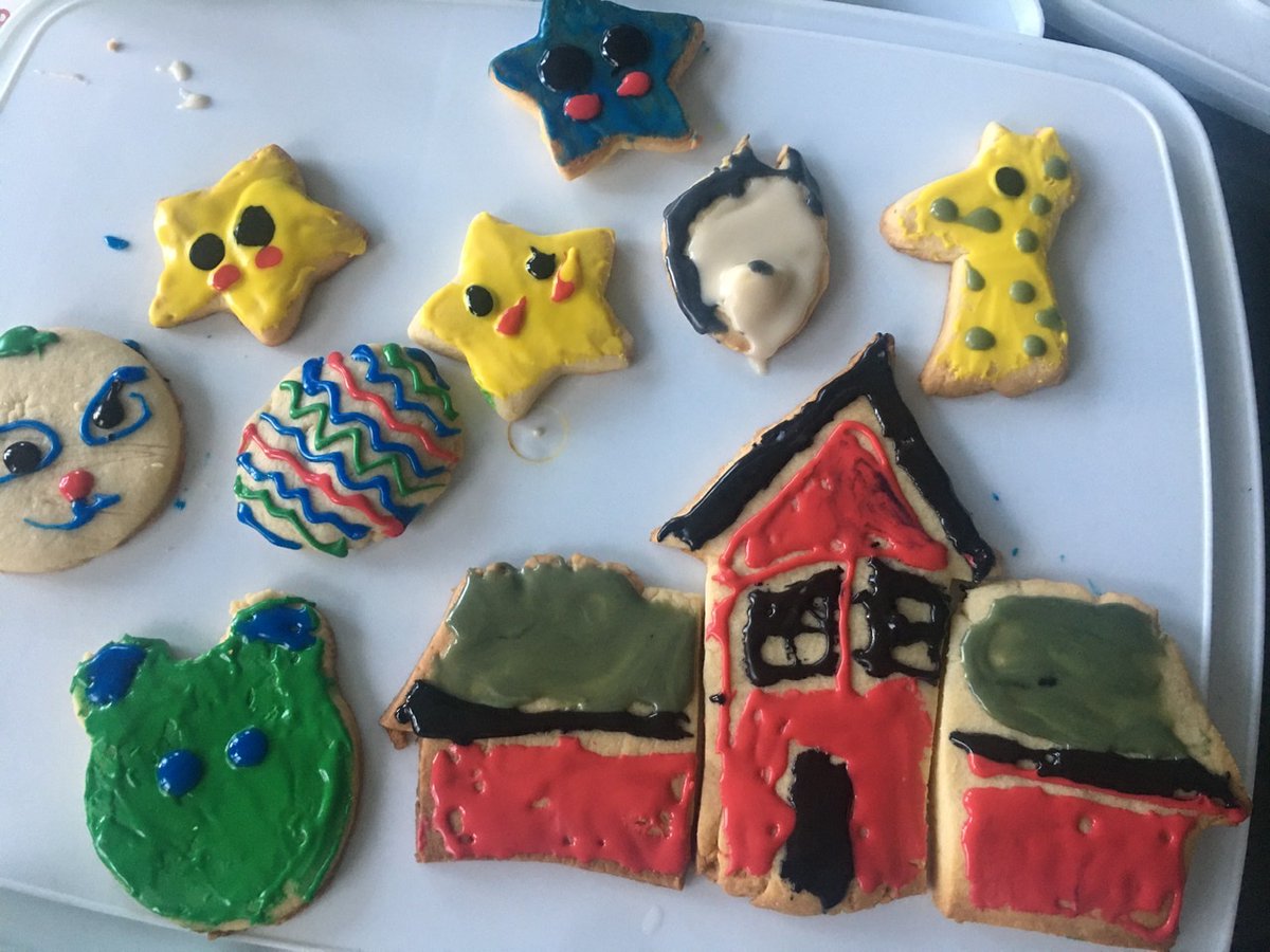 TC_Puck's tweet photo. We had almost as much fun making #AdoptMeCookies as we do playing @PlayAdoptMe! Username:Teddy_bear2320 Cup_cake2320  and Birthdaycake_elfie https://t.co/B3doNl4n3e