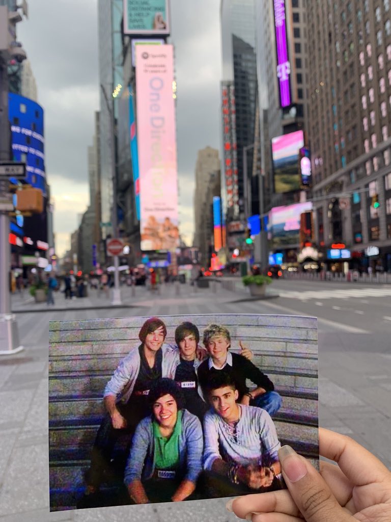 copacabannaa's tweet photo. Are you crying? Bc I am
#10YearsOfOneDirection https://t.co/7lGB8vlgLj