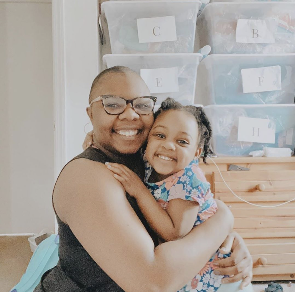 #MeetthePosher Jean of <a href="/curvesandherbs/">Curves and Herbs</a>: “I’m a Black woman who has a Black daughter and runs a Black-owned business. I’m committing myself to intentionally uplift and encourage POC through my work in my business.⁣ I want you to know that your life matters to me ✨"