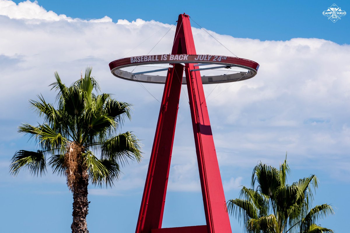 RideARTbus's tweet photo. One more day 'till the @angels season officially begins. ⚾️🎉 #RideARTBus
📸: angels https://t.co/mqcbLJ4Ulf
