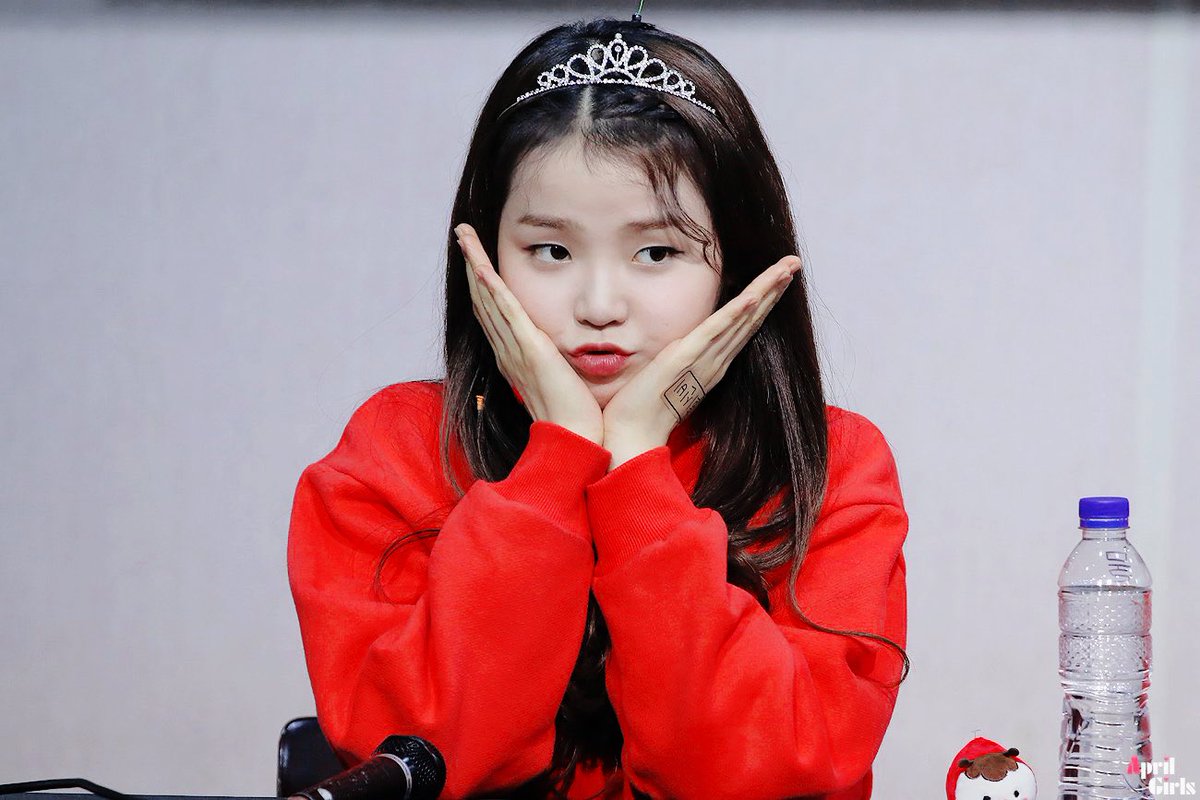 twt_ohmygirl's tweet photo. ⠀⠀ꜥ __ , ,🧚🏻₊ @ 𝕠𝕙 ¡ ¡ mч_G!RL +天 . .⃗ / έρωτας / , ャ. . ⃕ #TWIXIEDEBUT
La linda bebé de Newt es la más bonita con su coronita al representarnos en el debut de las niñas de Twixie ¡Felicidades! https://t.co/v7RDTPUYOG