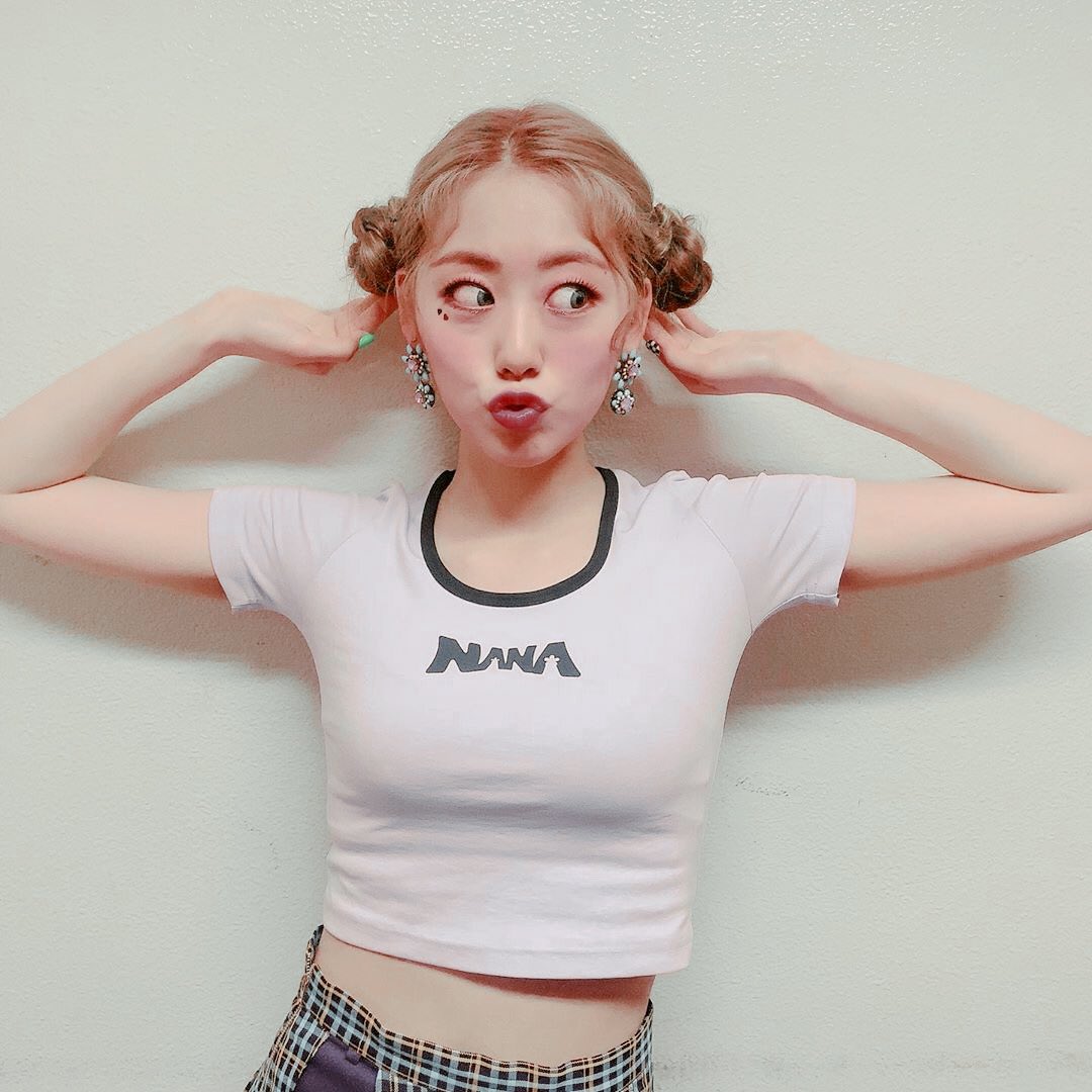 WEKlSSE's tweet photo. ¡¡ Lᥱt's gᥱt ᥴrᥲzყ! :* _♡%  ❛ We are 𝐖𝐄𝐊𝐈𝐒𝐒𝐄 ❜ #📓 * 𝐈'𝐦 𝐬𝐨 𝐩𝐢𝐜𝐤𝐲 ⁞  #TWIXIEDEBUT + #YOURSIGNAL. ‧₊ ╱ 23.O7.2O ... [あ]

Ya nuestra chiquita se encuentra en el debut de las lindas chicas de Twixie. ¡Les deseamos mucho éxito! ❤️ https://t.co/6SMMwIgVCP
