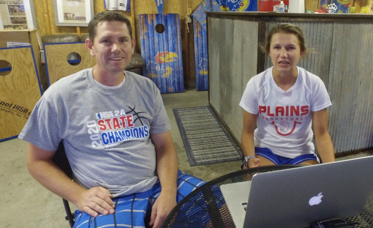 Channel1450com's tweet photo. Live Rewind: TJ and Ali Fraase Talk Plains State Title Part One: https://t.co/IIqMY0VU0f https://t.co/NDXr9KxzKk