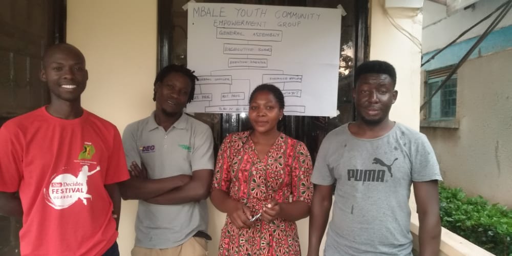 WomenWithAMiss1's tweet photo. Glad to be hosting members of Mbale Youth Community Empowerment Group (PWUIDS grassroot organization in Mbale) for a meeting in regard to strengthening their governance and leadership structures

#InstitutionalCapacityBuilding
@OpenSocietyEA https://t.co/pL8ctKhTzb