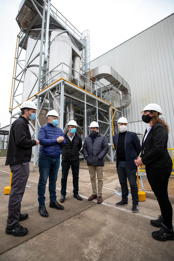 portacomar's tweet photo. Hoy inauguramos la primera planta de concentrados proteicos de origen vegetal de Argentina.

Nos acompañaron el gobernador @JSchiaretti (por teleconferencia), el Intendente @MartinLlaryora , el Min. de Serv. Públicos Fabián López  @MinSPcba y el Min. de Industria @accastelloedu https://t.co/xLgxni7Ltc