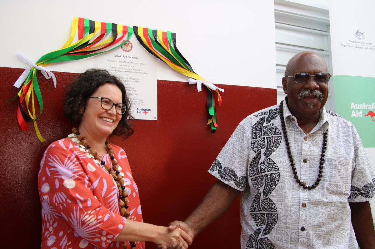 unwomenpacific's tweet photo. Congrats #Vanuatu! whose independence celebration this week includes the official opening of the renovated #PortVila Market by Deputy Prime Minister &amp; Minister of Internal Affairs Hon. Alatoi Ishmael Kalsakau, made possible through @dfat support. https://t.co/lkA65GExou 1/3 https://t.co/KHYOW26FMF