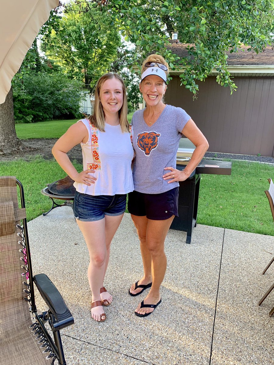 LauraSaey's tweet photo. My former first grade student, Hayley Wilcox, came back to visit me all the way from Texas! She had exciting news- she just got hired as a  First Grade teacher!!! I’m very proud of her and know she will be an amazing educator! #205Cougarpride https://t.co/YAejtSYWxN