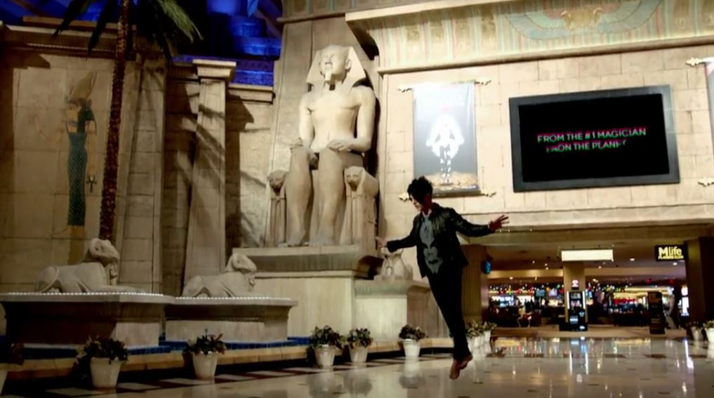 LoyallyYours's tweet photo. #TBT What would you do if you saw this? ๐ฑ @CrissAngel #Mindfreak #TrickdUp https://t.co/FCx1GFXRzj