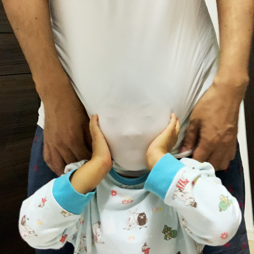 初参加です!
チビで自由な長女5歳(年長)
デキスギ次女3歳
の姉妹です。子育てに振り回されっぱなしの育児漫画ブログやってます。
本日は、もう下の子も大きいので、先輩風ふかせて質問に答えていってみたいです!(勇気振り絞ってます)
#2mam_twoff
#2mam_PR