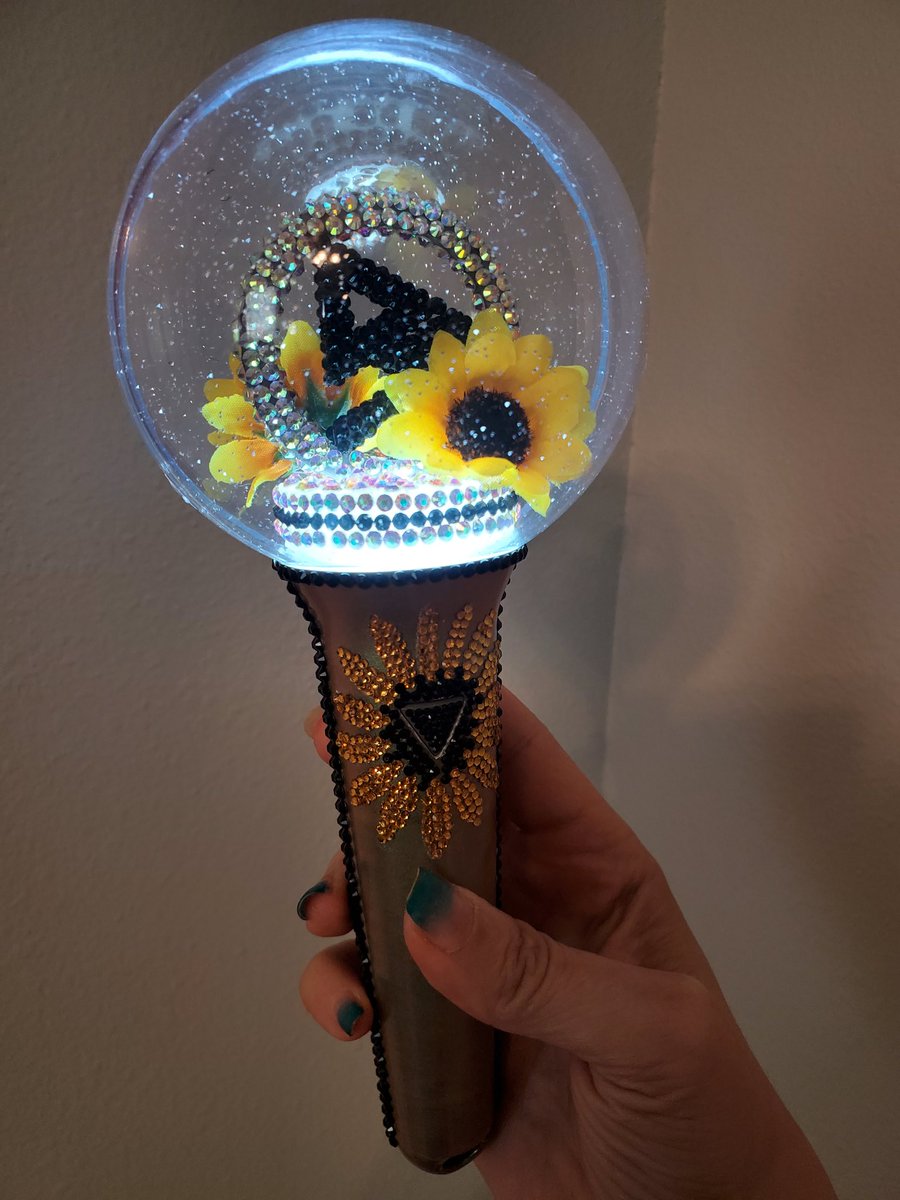 doccandi's tweet photo. Finally got around to finishing it after working for 10 nights in a row....this was a great break on my 1st day off 🥰

@official_ACE7
#ChoistickDIY #Choistick #ChoiceCreations #ACE #에이스 https://t.co/LCCC7SXzfw