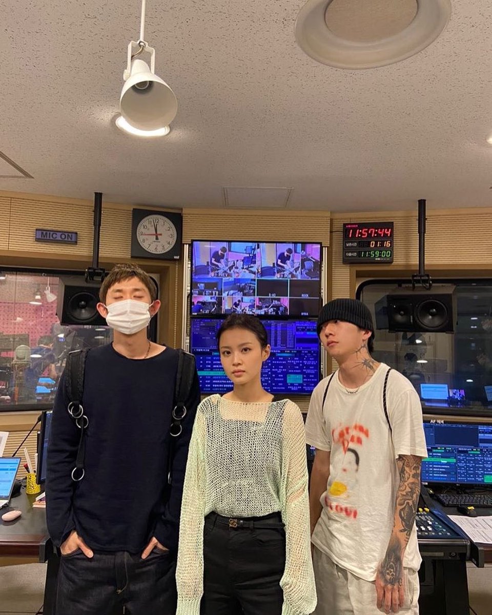 _jparkonly's tweet photo. code kunst - lee hi - wonjae ✨ https://t.co/vCUl6o7Fkd