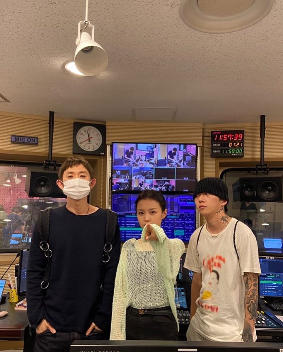 _jparkonly's tweet photo. code kunst - lee hi - wonjae ✨ https://t.co/vCUl6o7Fkd