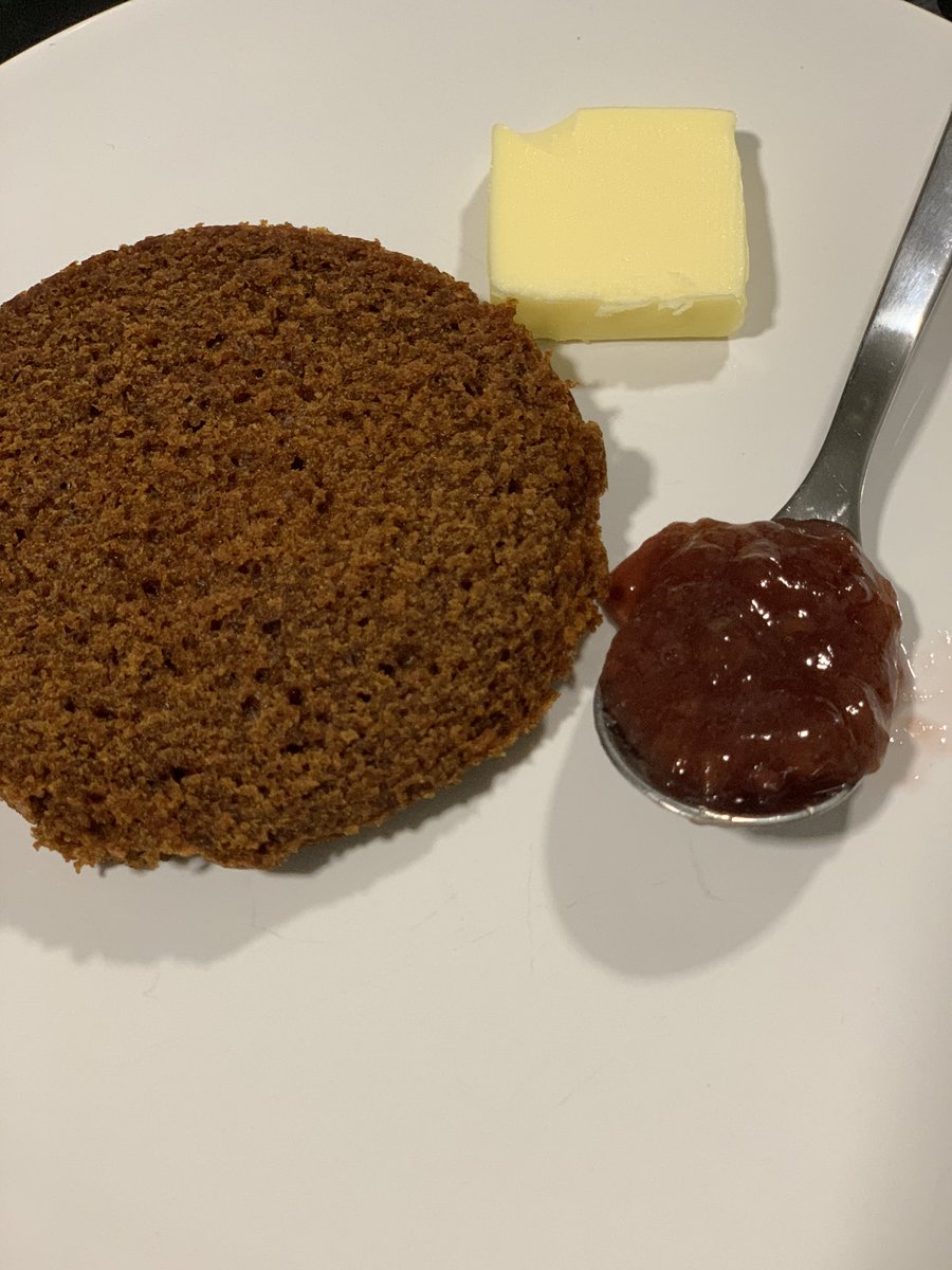 TameekaEats's tweet photo. Thank you @EatWithNia ( #BreadBae ) for the educational breaking of canned bread 🍞 virtual meet up #BreakingCannedBread https://t.co/HYu6tgpEKl