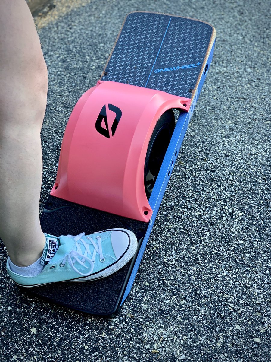 jarradshaw's tweet photo. Katie’s getting better w/ every ride! Got her Xmas presents early to protect her, her board & mine. Half of everything has is in (front wheels, back pads, & skid plates). The rest arrives in a few days! Thanks #LandSurf #TheFloatLife (Thanks Brandon) @RideOnewheel . https://t.co/X8OuWHszbn