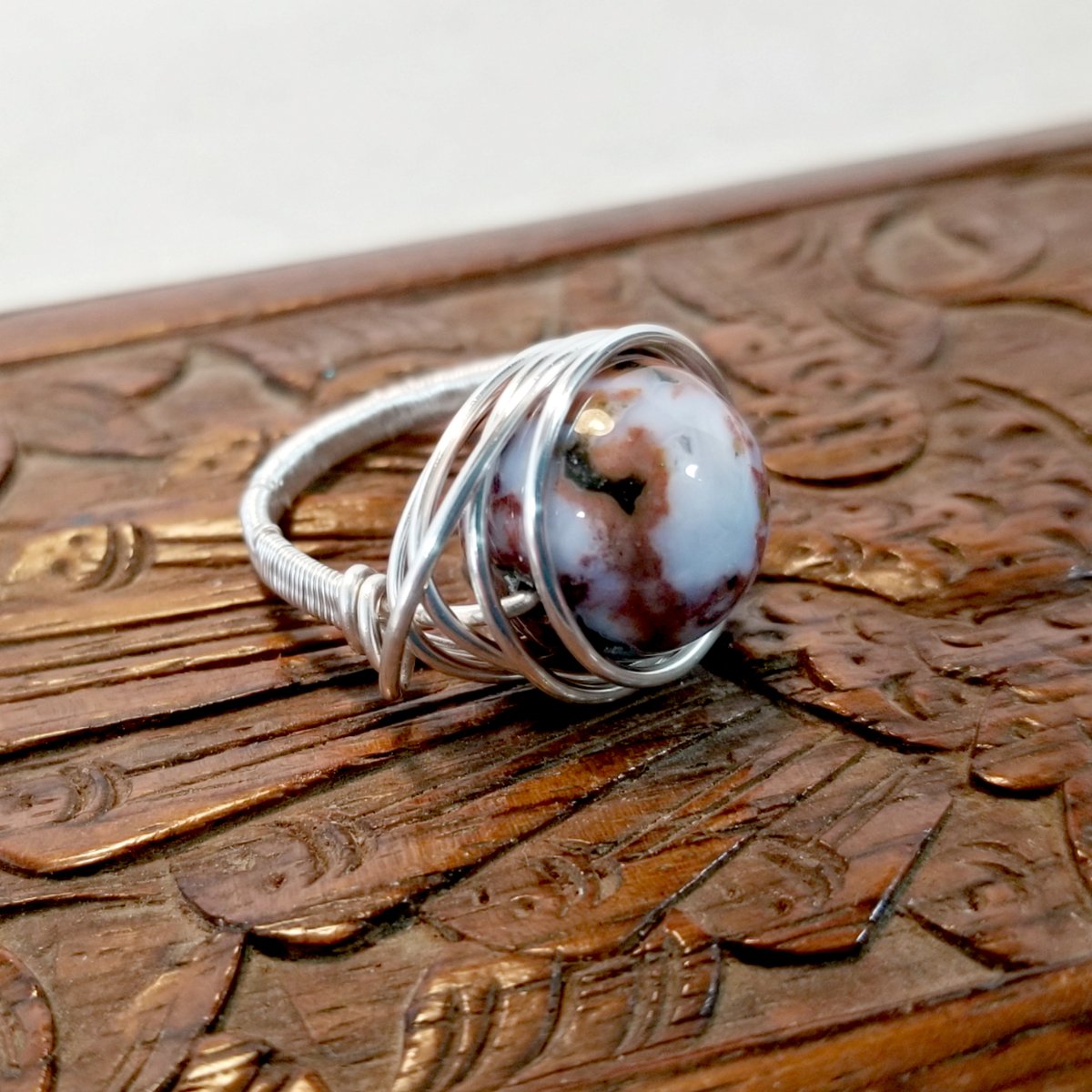 arkayscreations's tweet photo. Gemstone Ring, Silver Wire Ring, Stacking Ring #gemstonering #silverring #wirewrapring
https://t.co/CTzZFtOPNF https://t.co/FQmD2ftVuL
