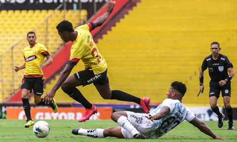 luisandrerojas's tweet photo. EULOGIO VERA - DIRECTOR DE SALUD @LigaProEC
"Dentro de las posibilidades está la modificación del fixture para que se jueguen partidos que no involucren desplazamientos de los equipos, priorizando los equipos de las mismas ciudades " @radio_sucre700 #ControlDeportivo https://t.co/O9HYYpienN