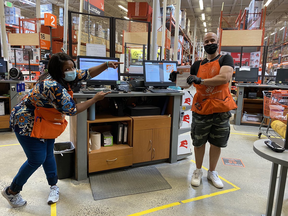 SharissaHardawa's tweet photo. Thank you Jason for working hard on shelf availability for the customers!! #SpecialtyStrong #PackdownChallenge @HD_LuisD @GraceKi23492858 @MateGerry @HBullard13 @kelly_presti @hmalak @AcevedoRosemary @JasonArigoni https://t.co/ER7depczrH