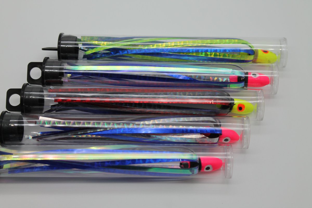 offshoreoutpost's tweet photo. 2 color all mylar flash BallyHoo Skirt hand tied and made in the USA. Only 25.00 for an assorted 5 pack. Go to https://t.co/O16rhZT8a7 to order. Only a limited number at these prices. https://t.co/Joo5UAHqcw