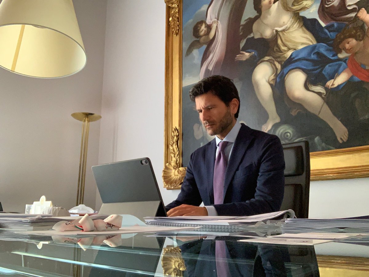 SIMEST_IT's tweet photo. Il Presidente #SIMEST @PSalzano ha parlato al webinar #ismaa di #DiplomaziaEconomica, opportunità per il #sistemaitalia nel #Mediterraneo allargato e degli strumenti - appena potenziati - forniti da @GruppoCDP e @SIMEST_IT per crescita e #internazionalizzazione delle imprese 🇮🇹 https://t.co/HZLLz3h5jY