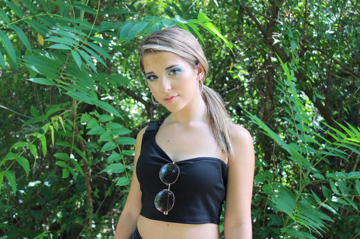 Allison ❁ tweet media